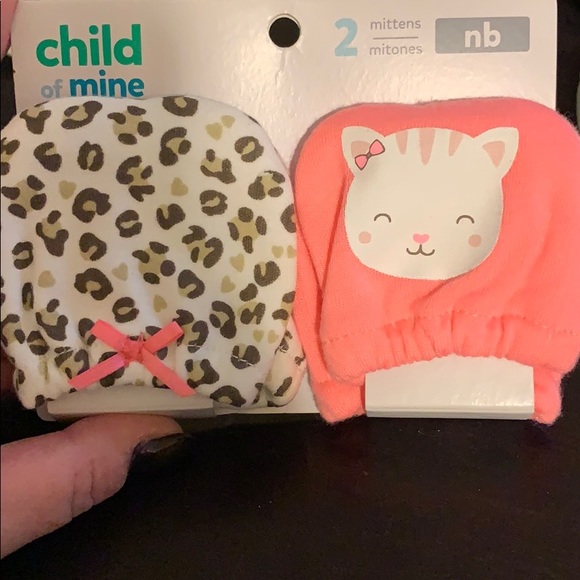 2 pack of new born mittens - Picture 2 of 2